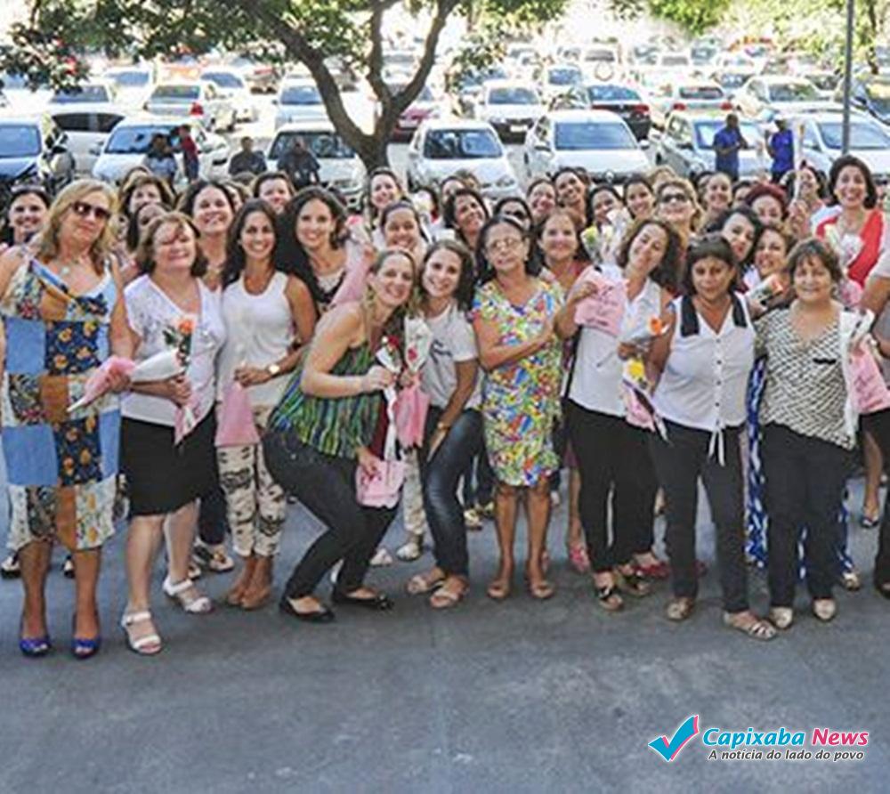Dia da Mulher: servidoras recebem homenagens e participam de ações Dia da Mulher: servidoras recebem homenagens e participam de ações