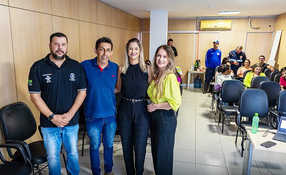 Secretaria Municipal de Saúde capacita enfermeiros da UPA 24h em urgências e emergências Secretaria Municipal de Saúde capacita enfermeiros da UPA 24h em urgências e emergências