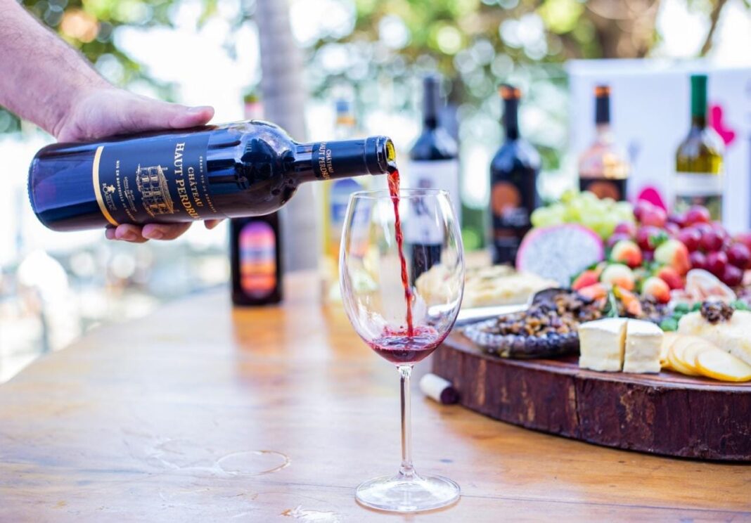Começa hoje! Confira a programação do 2º Festival Vinhos e Abraços em Iriri Começa hoje! Confira a programação do 2º Festival Vinhos e Abraços em Iriri