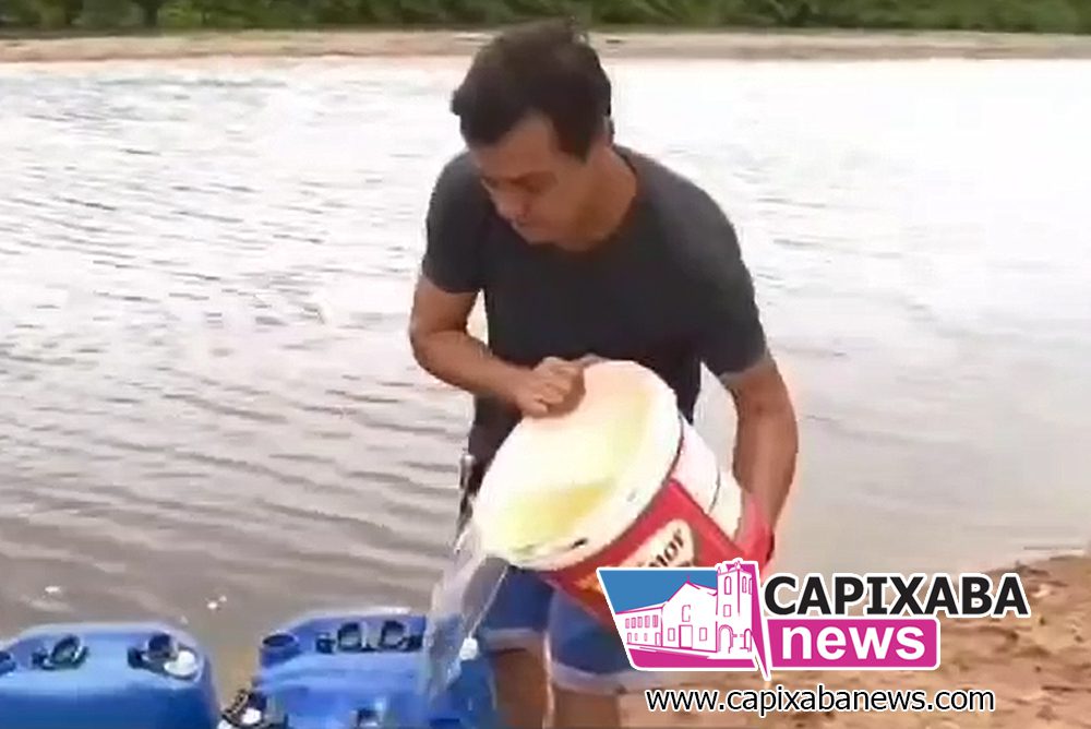 Marataízes: água da lagoa é usada por causa da falta d’água que continua castigando moradores Marataízes: água da lagoa é usada por causa da falta d’água que continua castigando moradores