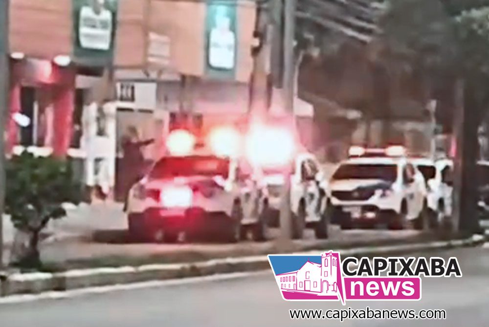 Anchieta: identificada a placa do carro de fuga em assalto a supermercado Anchieta: identificada a placa do carro de fuga em assalto a supermercado