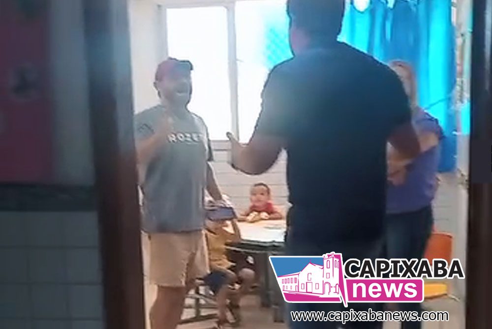 Vídeo: vereador é denunciado por coordenador após invadir sala de aula de uma creche em Marataízes Vídeo: vereador é denunciado por coordenador após invadir sala de aula de uma creche em Marataízes
