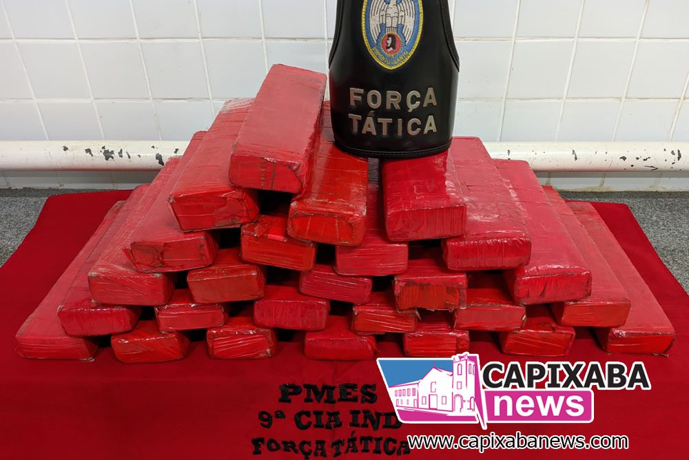PM flagra suspeito transportando mais de 25 quilos de maconha em Rio Novo do Sul PM flagra suspeito transportando mais de 25 quilos de maconha em Rio Novo do Sul