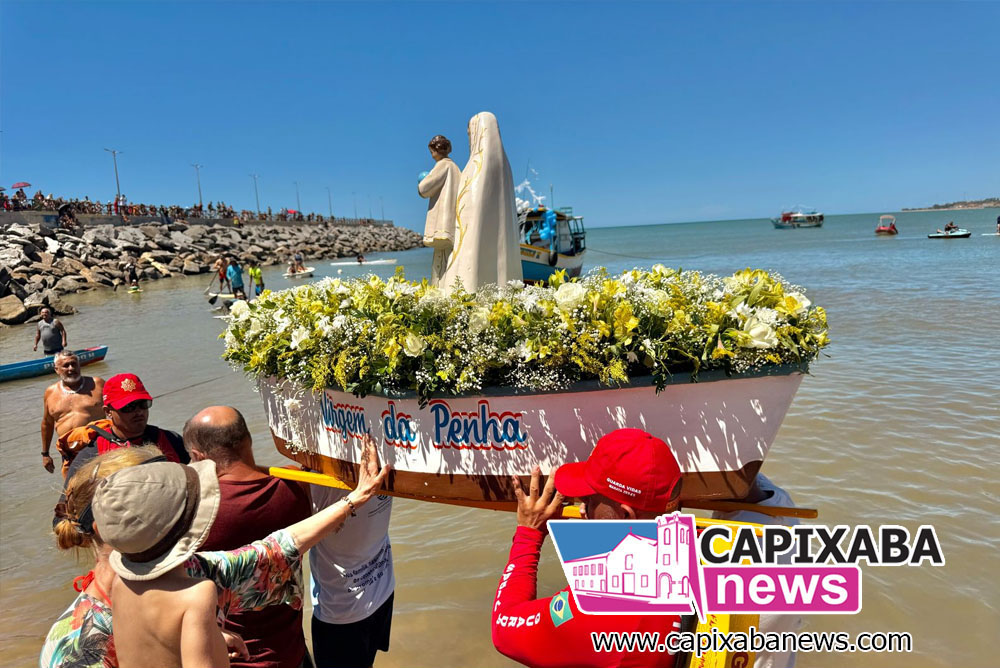 115ª Festa das Canoas: melhores momentos registrados pela fotógrafa Emella Simões marcam Missa e Procissão Marítima em Marataízes 115ª Festa das Canoas: melhores momentos registrados pela fotógrafa Emella Simões marcam Missa e Procissão Marítima em Marataízes