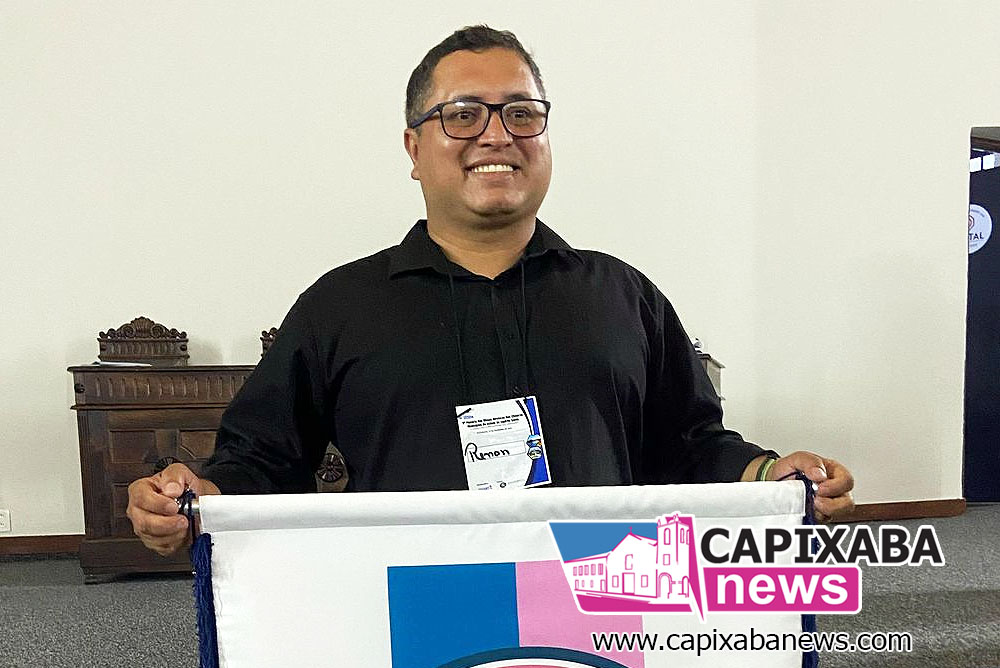 Renan Delfino demonstra mais uma vez sua habilidade de articulação e é eleito presidente da ASCAMVES Renan Delfino demonstra mais uma vez sua habilidade de articulação e é eleito presidente da ASCAMVES