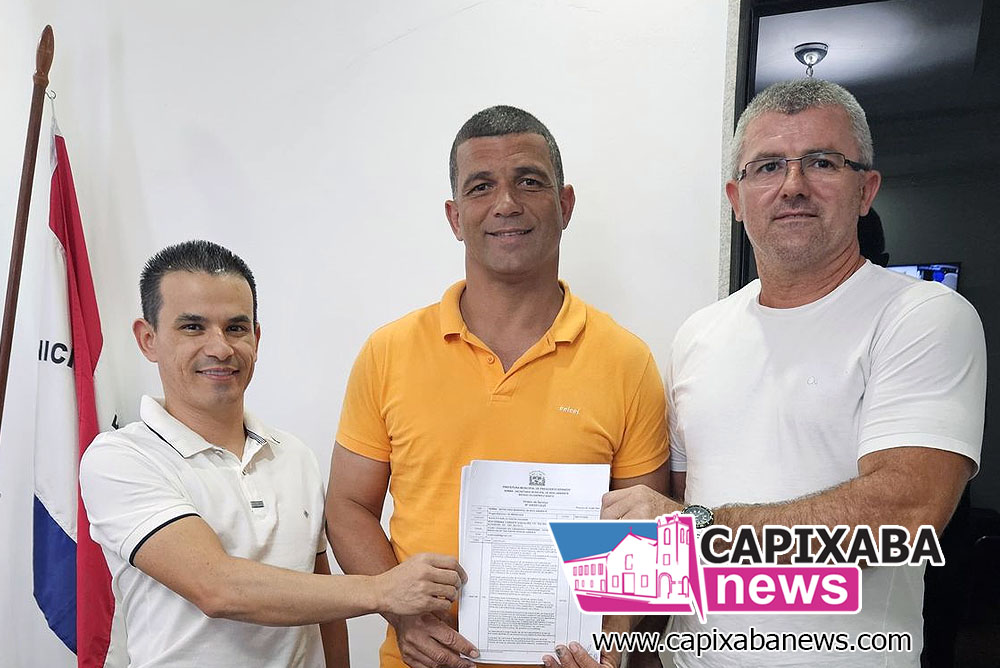 Prefeitura de Presidente Kennedy assina ordem de serviço para captura e transporte de animais de médio e grande porte Prefeitura de Presidente Kennedy assina ordem de serviço para captura e transporte de animais de médio e grande porte