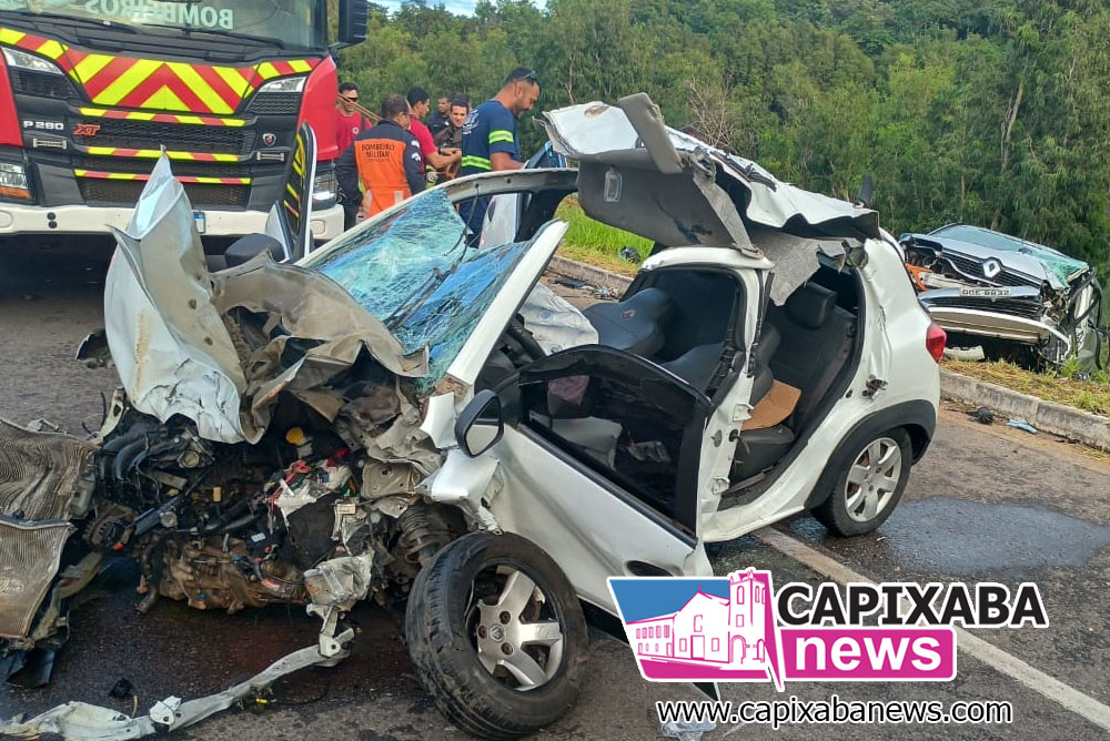 Cavalo solto provoca grave acidente em Anchieta: quatro feridos e animal morto na ES-060 Cavalo solto provoca grave acidente em Anchieta: quatro feridos e animal morto na ES-060