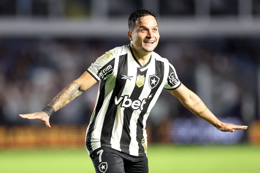Artur destaca importância da primeira vitória do Botafogo fora de casa no Brasileirão 2025 Artur valoriza primeira vitória fora de casa do Botafogo no Brasileirão