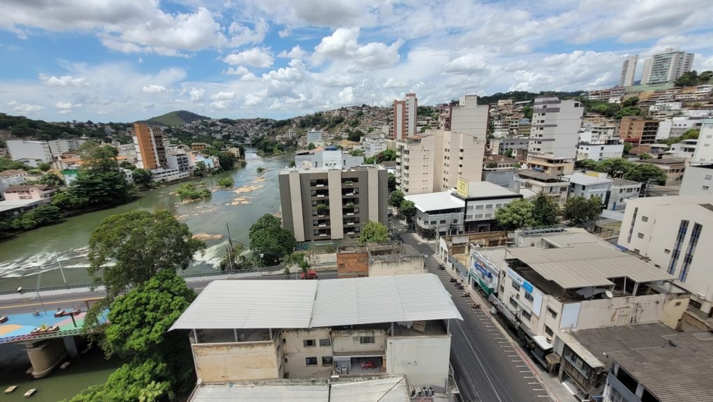 Audiência Pública em Cachoeiro discute revisão do Plano Diretor Municipal nesta terça-feira Terceira Audiência Pública de revisão do PDM acontece nesta terça (10) no bairro Amarelo - Prefeitura de Cachoeiro de Itapemirim