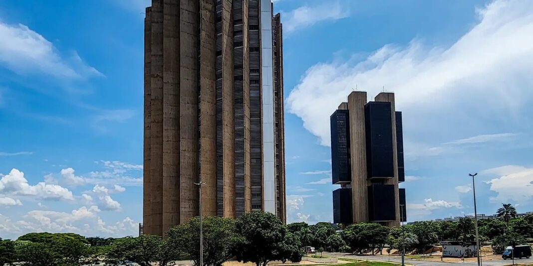 BC busca novo modelo para financiar imóveis diante de mudanças BC prepara alternativa à poupança para financiar imóveis