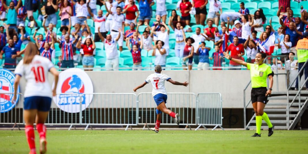 Bahia vence Ferroviária com três gols de Rhaizza no Brasileiro feminino Rhaizza marca três e Bahia derrota Ferroviária no Brasileiro feminino