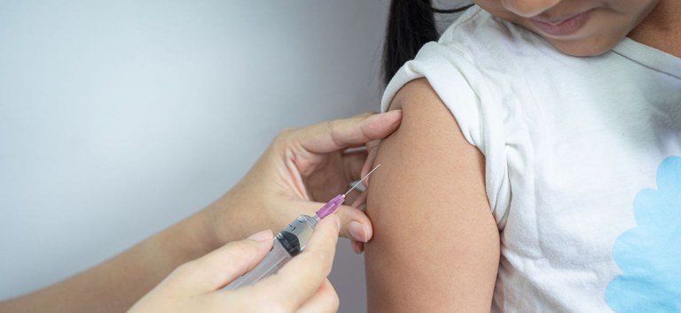 Cachoeiro alcança 88% de cobertura vacinal contra HPV entre crianças e adolescentes Cachoeiro alcança alta cobertura vacinal contra o HPV e fortalece ações de prevenção ao câncer - Prefeitura de Cachoeiro de Itapemirim