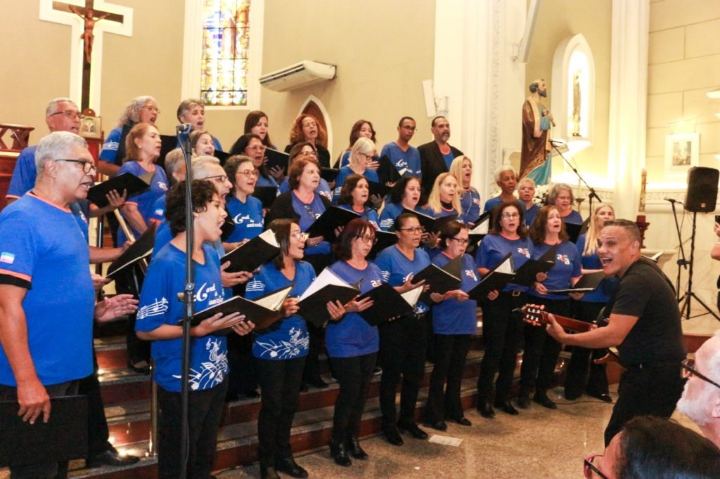 Corais encantam público na Catedral de São Pedro durante evento em Cachoeiro Tradição e harmonia: Encontro de Corais encanta o público em Cachoeiro - Prefeitura de Cachoeiro de Itapemirim