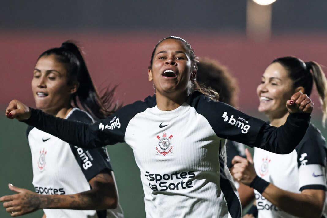 Corinthians avança às quartas do Brasileirão feminino com vitória sobre o Flamengo Já classificado, Corinthians vence o Flamengo pelo Brasileirão feminino