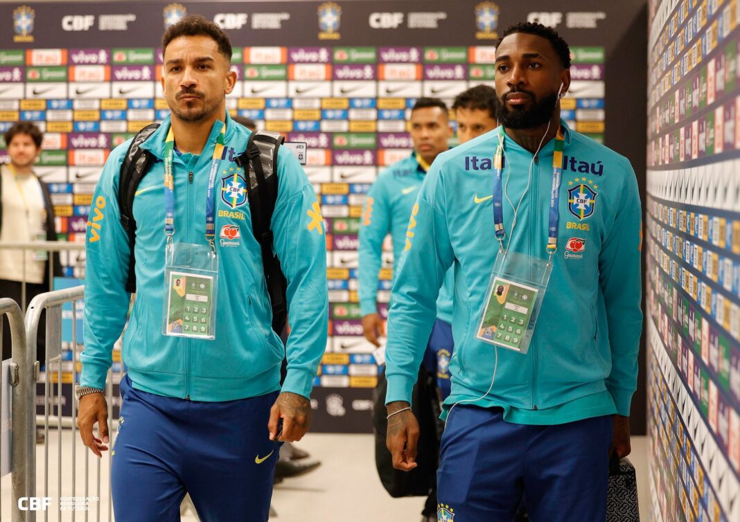 Danilo comenta sobre possível saída de Gerson para o Zenit: “Que ele escolha o melhor” Companheiros no Flamengo, Danilo fala sobre possível ida de Gerson ao Zenit: "Que ele escolha o melhor"
11/06/2025 às 12:09