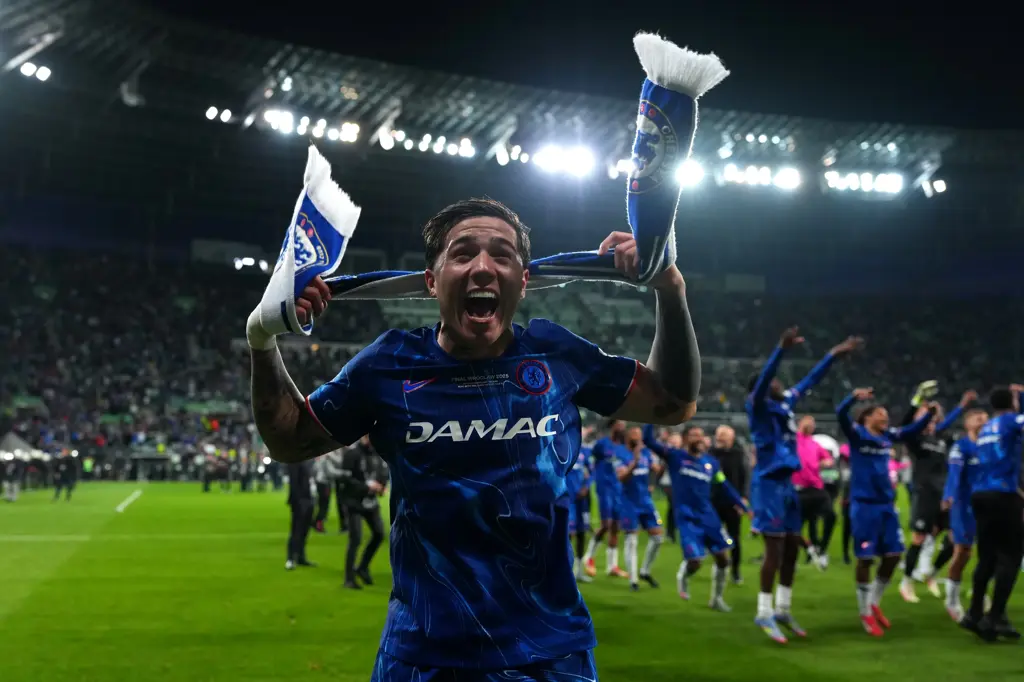 Enzo Fernández elogia Flamengo e projeta duelo emocionante no Mundial de Clubes 2025 De olho no Mundial, Enzo Fernández elogia Flamengo, adversário do Chelsea