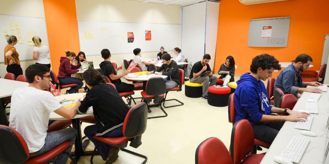Feira em Pequim oferece oportunidades de intercâmbio para brasileiros Instituições de ensino chinesas abrem oportunidades para brasileiros