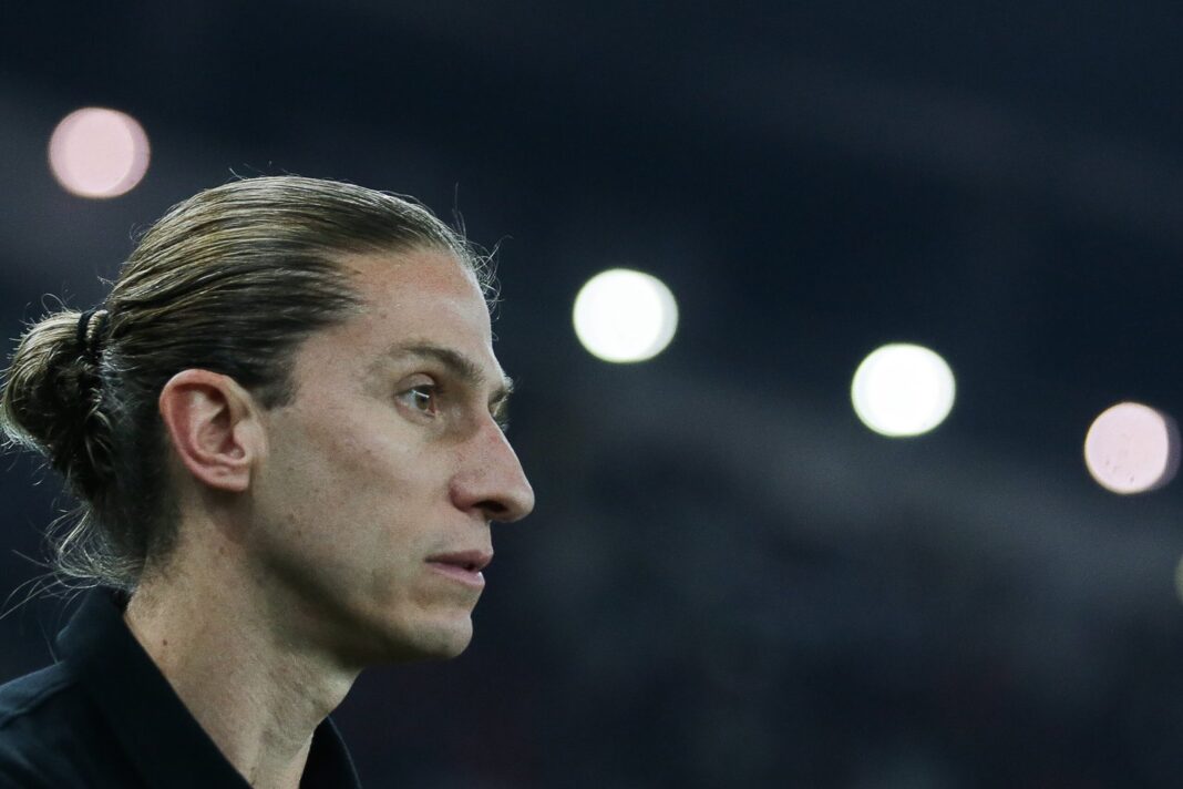 Filipe Luís analisa semestre vitorioso do Flamengo e se prepara para a Copa do Mundo. Após goleada, Filipe Luís faz balanço de semestre do Flamengo e projeta Copa do Mundo