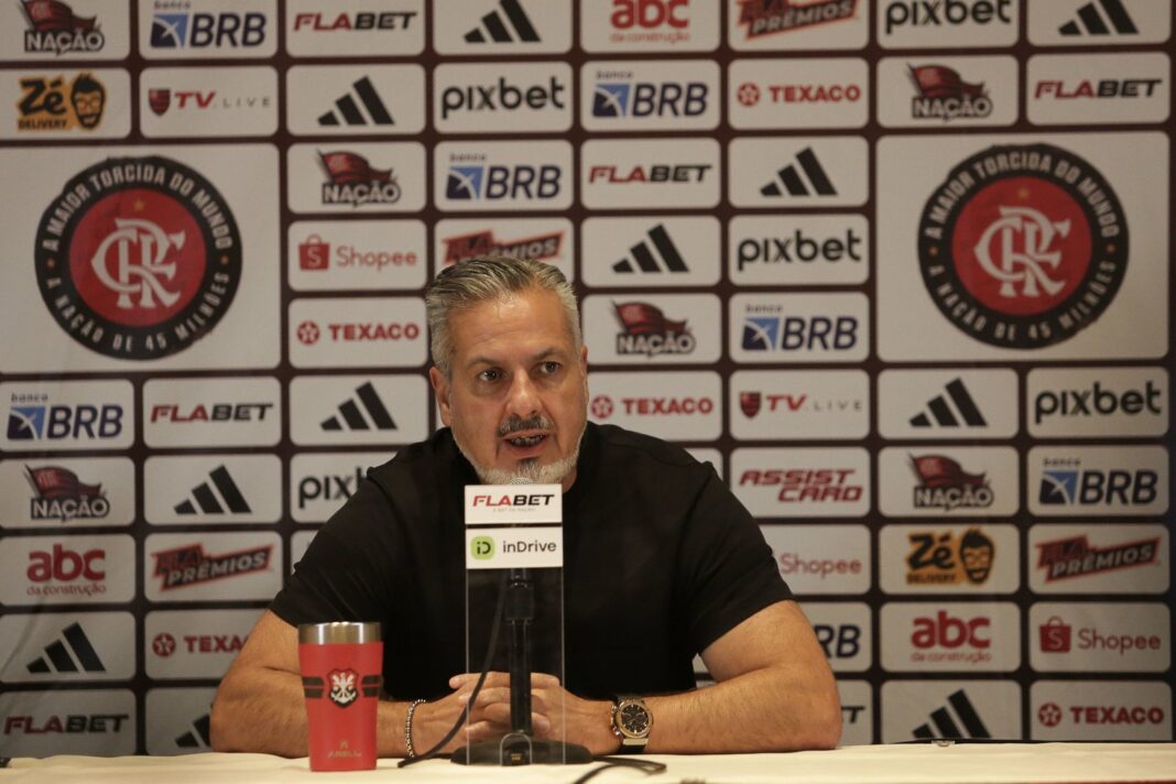 José Boto nega negociação entre Flamengo e clube pela transferência de Gerson Boto nega negociação do Flamengo com outro clube por Gerson
