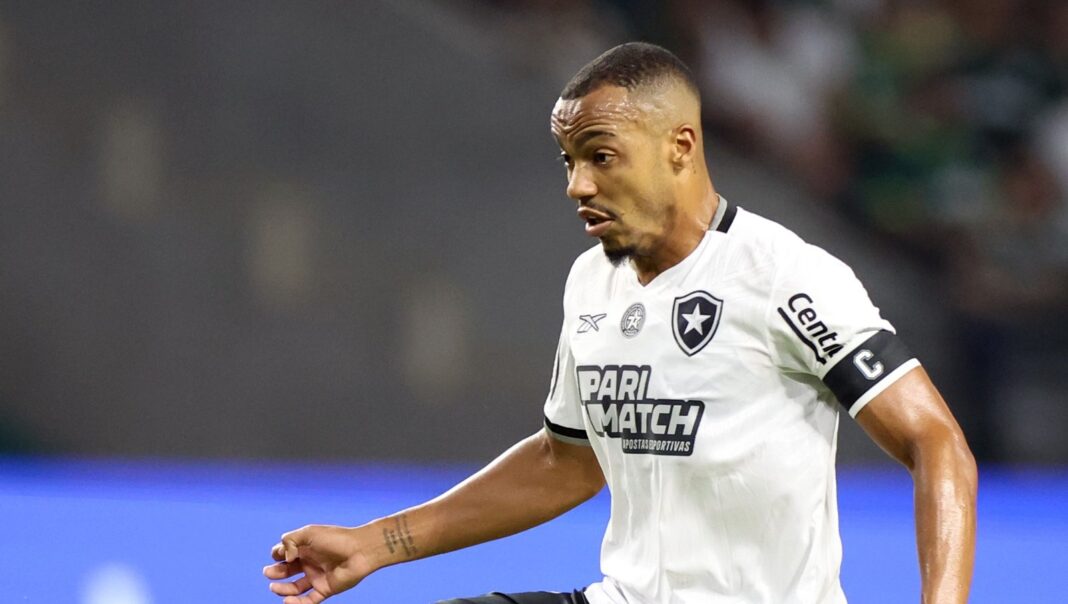 Marlon Freitas, do Botafogo, celebra chance de disputar o Super Mundial de Clubes Marlon Freitas, do Botafogo, vibra com disputa do Super Mundial