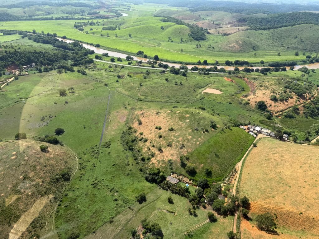 Prefeitura de Cachoeiro implanta novo Distrito Industrial para atrair investimentos e empregos Sancionada lei que cria novo Distrito Industrial em Pacotuba - Prefeitura de Cachoeiro de Itapemirim