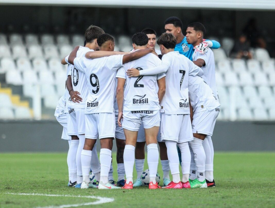 Santos vira sobre o Flamengo e entra no G8 do Brasileiro sub-17