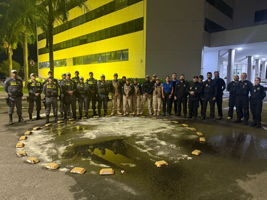 <p><strong>Operação Força Pela Vida: 262 Veículos Fiscalizados e Uma Prisão em Vitória</strong></p> <p><strong>Operação Força Pela Vida: 262 Veículos Fiscalizados e Uma Prisão em Vitória</strong></p>