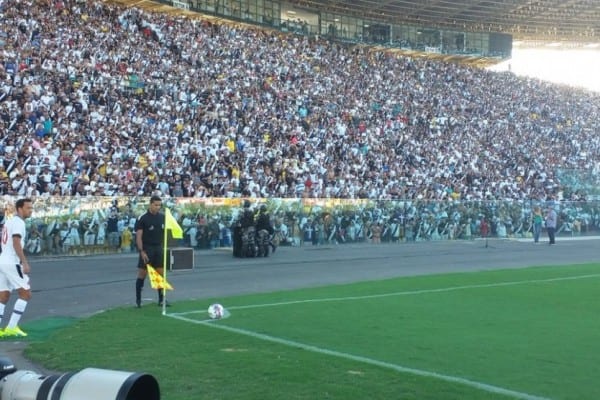 Venda de ingressos de jogo do Vasco no Klebão começa nesta sexta Venda de ingressos de jogo do Vasco no Klebão começa nesta sexta