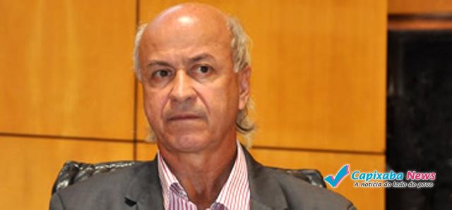 Ex-prefeito de Pedro Canário é denunciado por nomeação irregular de primo Ex-prefeito de Pedro Canário é denunciado por nomeação irregular de primo