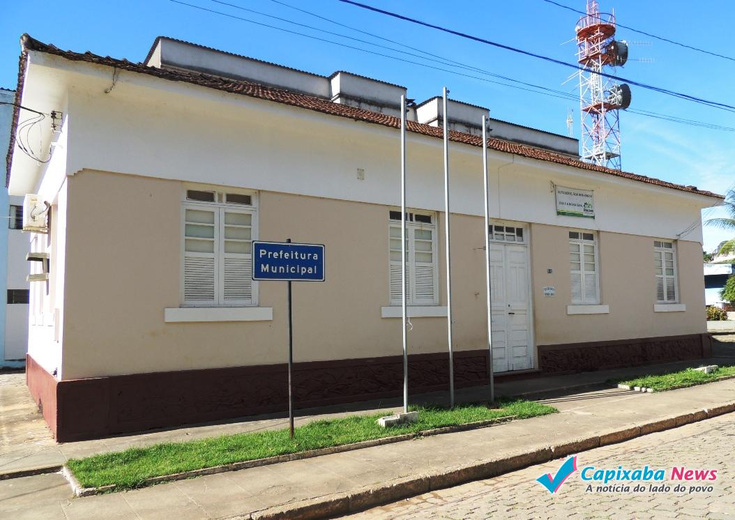 Prefeito, vice e vereadores são empossados em Alfredo Chaves Prefeito, vice e vereadores são empossados em Alfredo Chaves