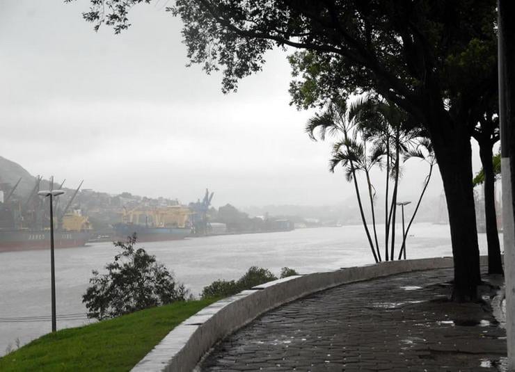 Final de semana será de chuva e trovoadas no Espírito Santo Final de semana será de chuva e trovoadas no Espírito Santo