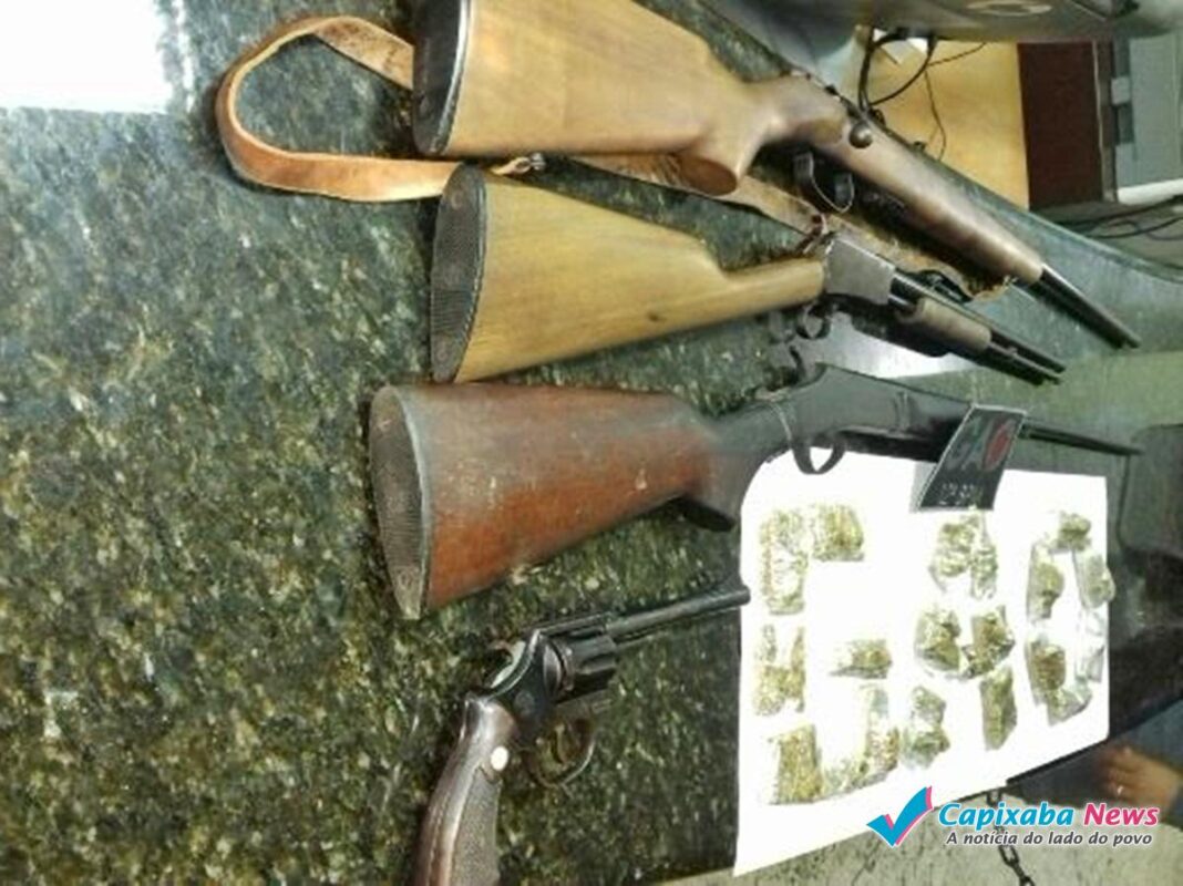 Polícia Militar apreende armas e drogas em Linhares e Sooretama Polícia Militar apreende armas e drogas em Linhares e Sooretama