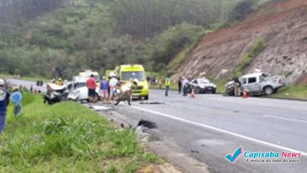 Dois mortos e 3 feridos em grave acidente em Ibiraçu Dois mortos e 3 feridos em grave acidente em Ibiraçu