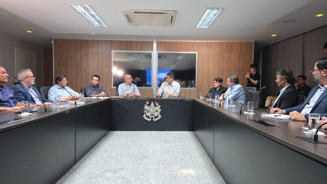 Comitê do Governo do ES discute impactos de tarifas de importação com indústrias Comitê do Governo do ES discute impactos de tarifas de importação com indústrias