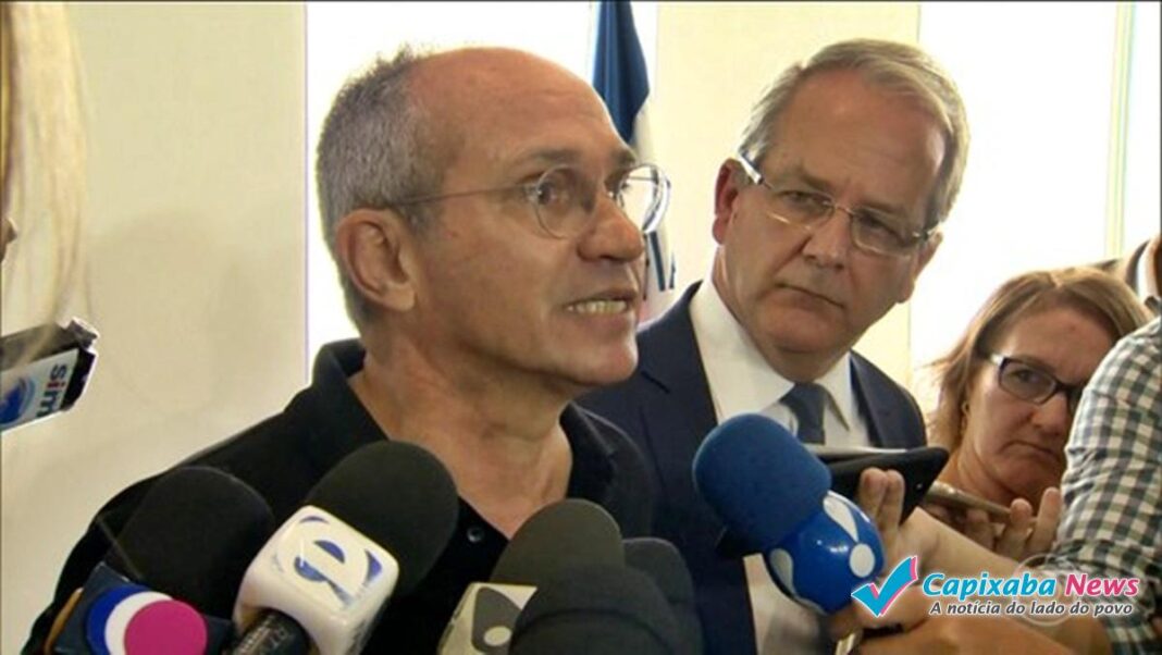 “No que depender de mim, não vai restar pedra sobre pedra”, ameaça Hartung sobre paralisação. “No que depender de mim, não vai restar pedra sobre pedra”, ameaça Hartung sobre paralisação.