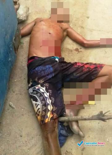 Homem leva três tiros e é levado em estado grave para o hospital em Linhares Homem leva três tiros e é levado em estado grave para o hospital em Linhares