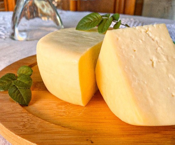 Queijos artesanais do Espírito Santo são premiados no VIII Prêmio Queijo Brasil Queijos artesanais do Espírito Santo são premiados no VIII Prêmio Queijo Brasil
