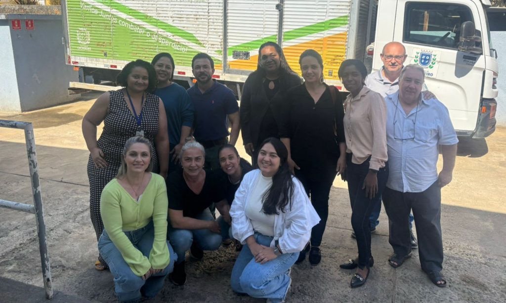 Representantes de Mimoso do Sul visitam Banco de Alimentos de Cachoeiro de Itapemirim Referência estadual, Banco de Alimentos de Cachoeiro inspira outros municípios - Prefeitura de Cachoeiro de Itapemirim