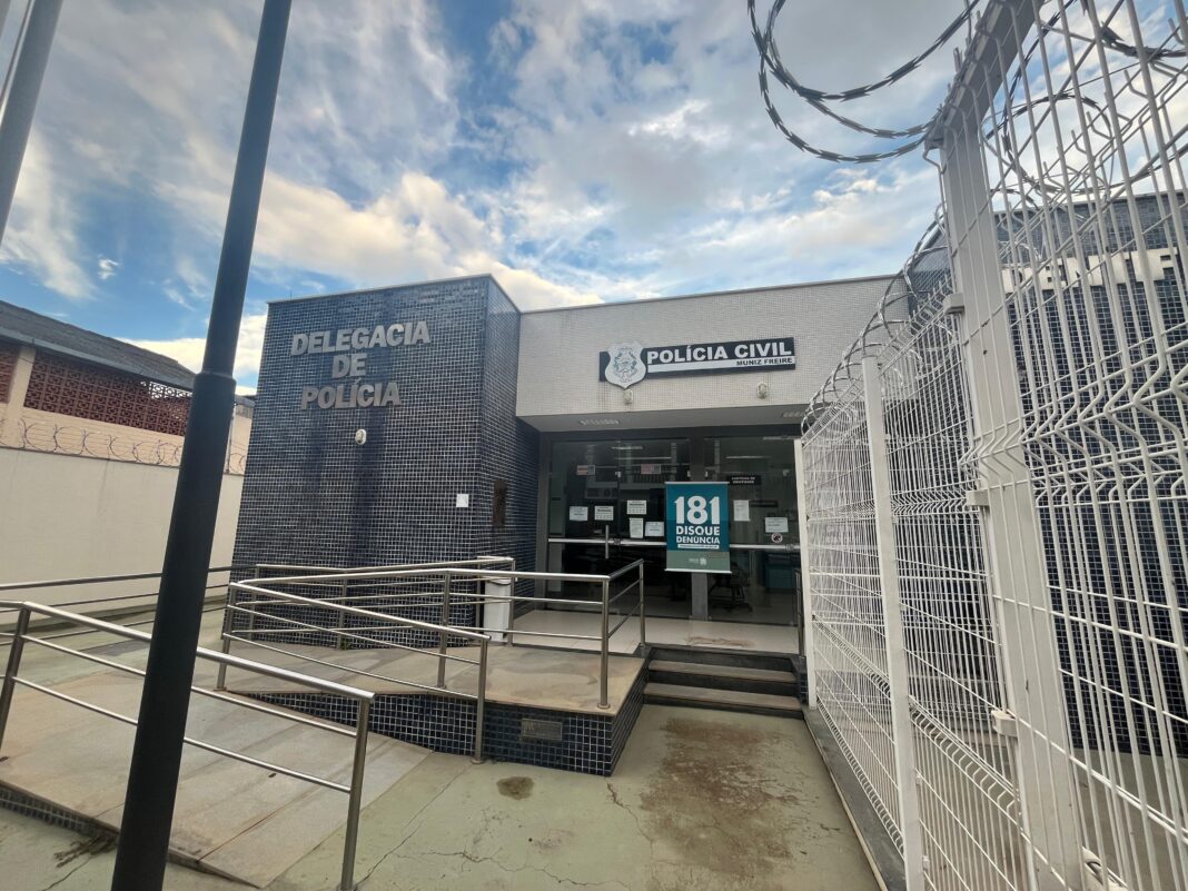 Polícia Civil prende homem de 61 anos por ameaçar ex-companheira em Muniz Freire Polícia Civil prende homem de 61 anos por ameaçar ex-companheira em Muniz Freire