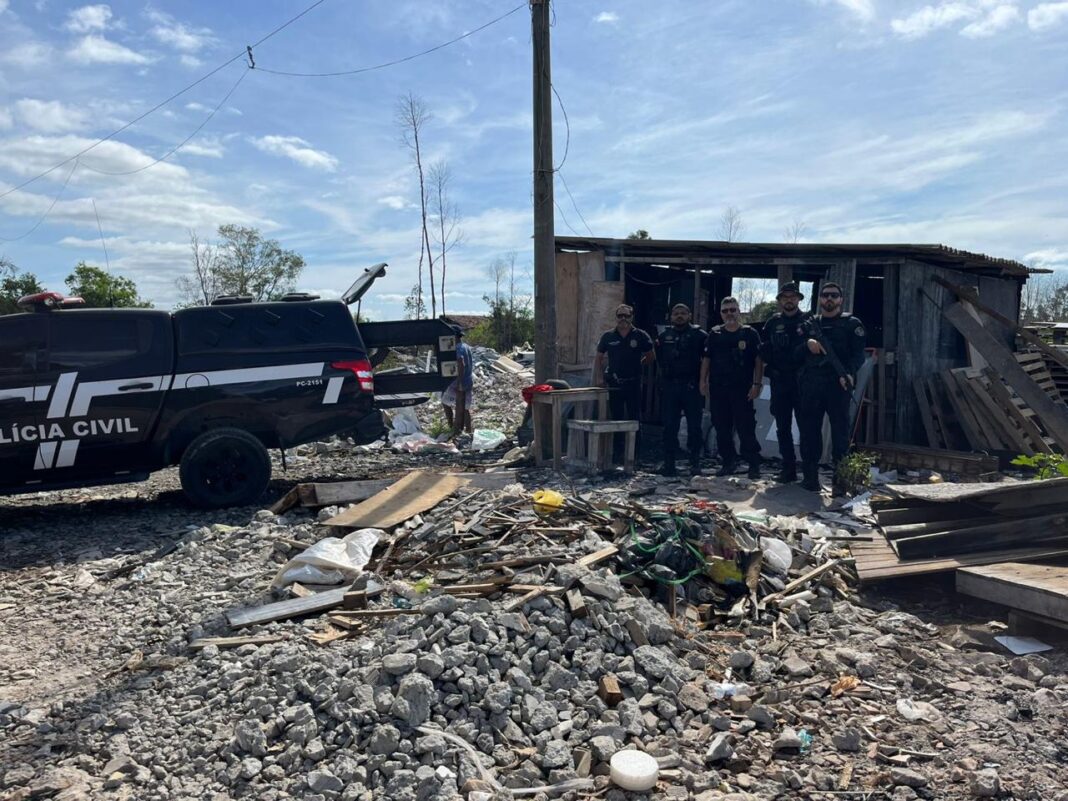 <p><strong>Polícia Civil e Guarda Municipal fecham carvoaria ilegal em Vila Velha</strong></p> <p><strong>Polícia Civil e Guarda Municipal fecham carvoaria ilegal em Vila Velha</strong></p>