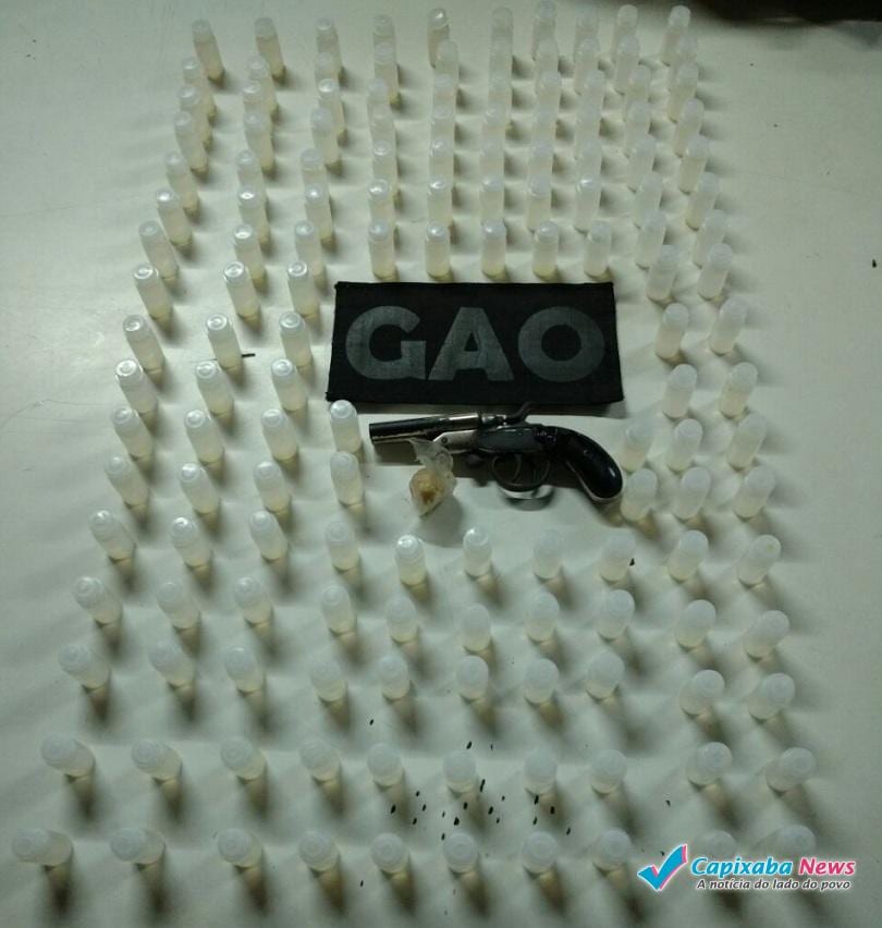 Polícia Militar apreende entorpecentes em Cobi de Baixo, Vila Velha Polícia Militar apreende entorpecentes em Cobi de Baixo, Vila Velha
