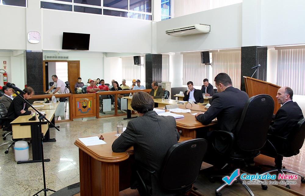 Em sessão extraordinária, Câmara de Venda Nova do Imigrante aprova abono para servidores Em sessão extraordinária, Câmara de Venda Nova do Imigrante aprova abono para servidores