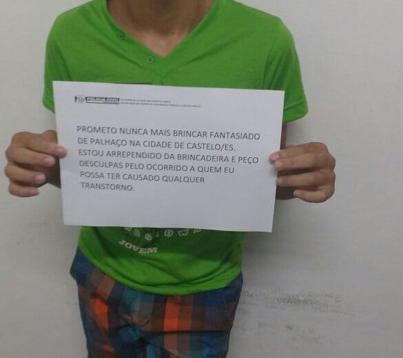 Depois de parar na delegacia, menor promete parar de assustar moradores vestido de palhaço no ES Depois de parar na delegacia, menor promete parar de assustar moradores vestido de palhaço no ES