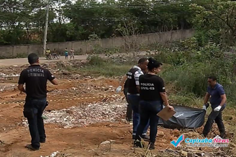 Corpo de homem é encontrado amarrado e queimado em Cariacica Corpo de homem é encontrado amarrado e queimado em Cariacica
