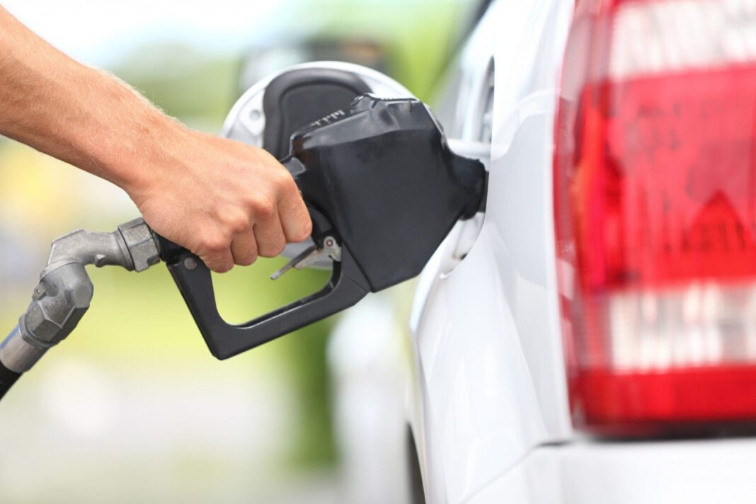 Gasolina já está mais barata na Grande Vitória Gasolina já está mais barata na Grande Vitória
