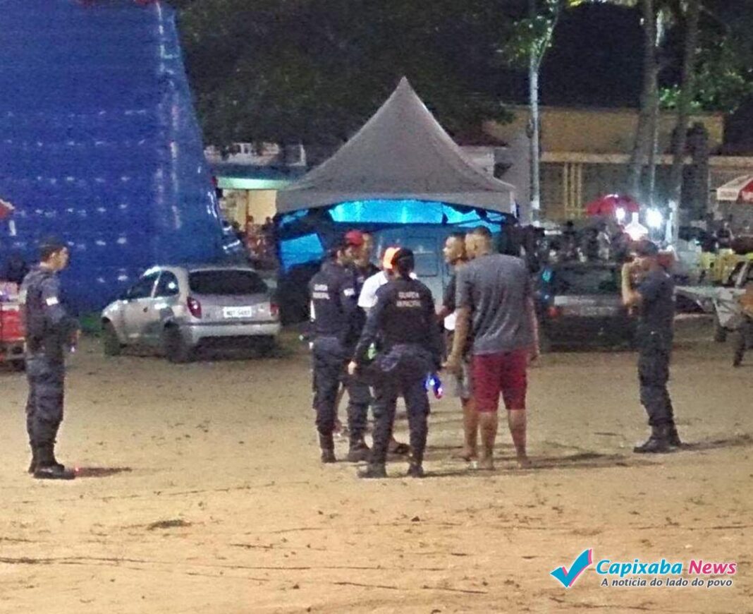 Guarda Civil Municipal de Marataízes garante segurança dos foliões junto com a Polícia Militar Guarda Civil Municipal de Marataízes garante segurança dos foliões junto com a Polícia Militar
