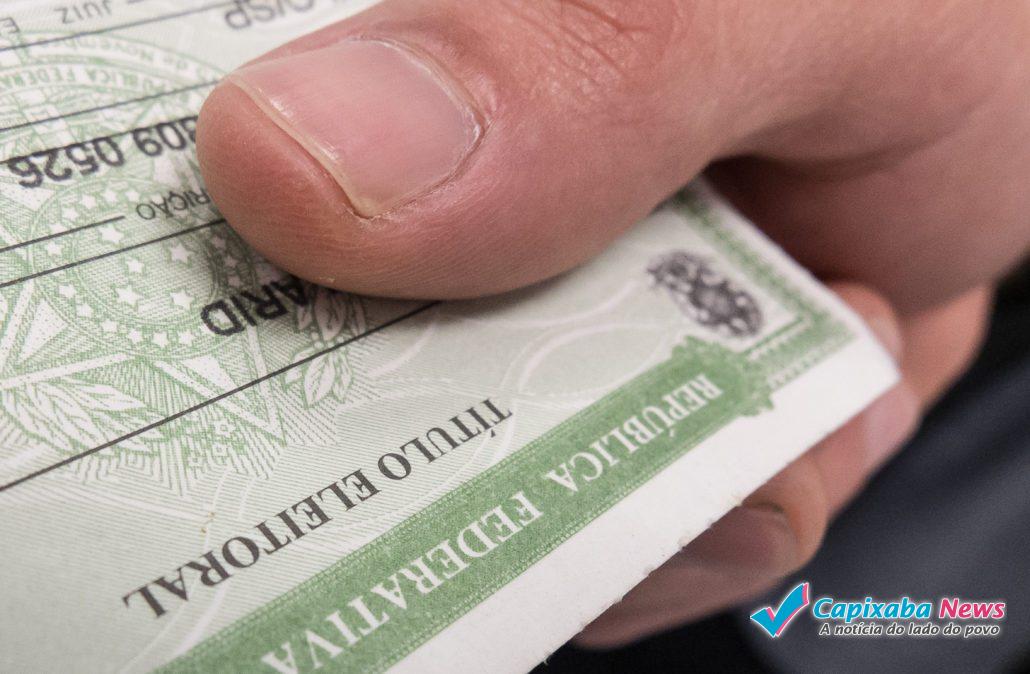Quem não votou nas últimas eleições tem até hoje para regularizar situação Quem não votou nas últimas eleições tem até hoje para regularizar situação