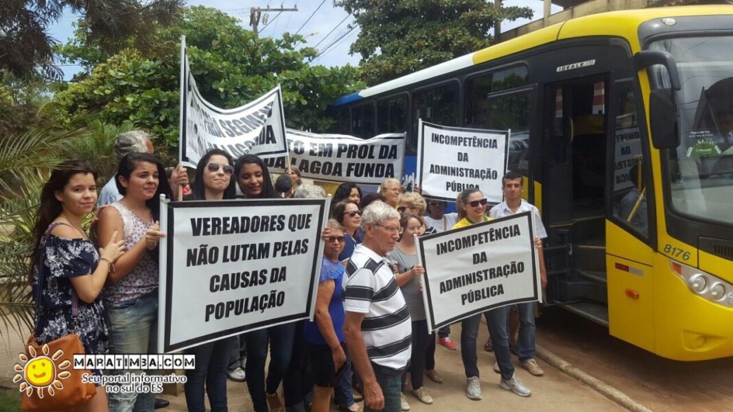 Moradores de Marataízes fazem ‘panelaço’ em frente ao Tribunal de Contas Moradores de Marataízes fazem ‘panelaço’ em frente ao Tribunal de Contas