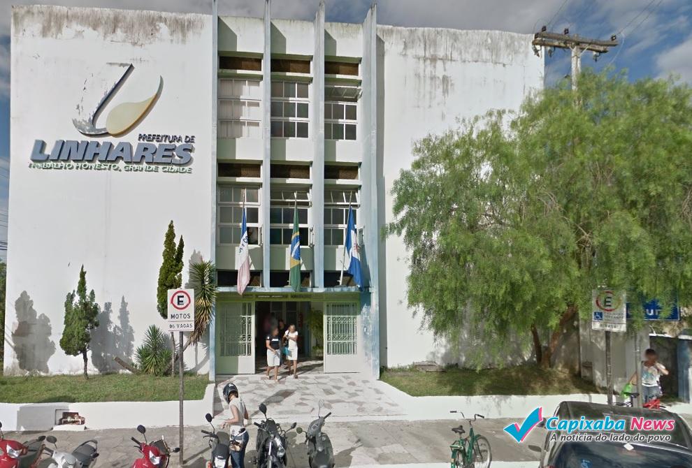 Prefeitura de Linhares recua e paga integralmente o 13º salário dos servidores Prefeitura de Linhares recua e paga integralmente o 13º salário dos servidores