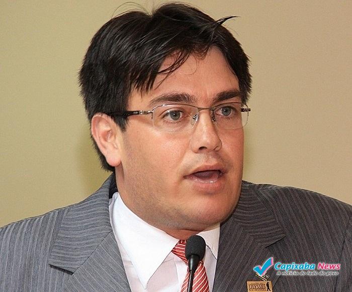 Prefeito eleito de Ibatiba sofre acidente na BR-262 em Marechal Floriano Prefeito eleito de Ibatiba sofre acidente na BR-262 em Marechal Floriano
